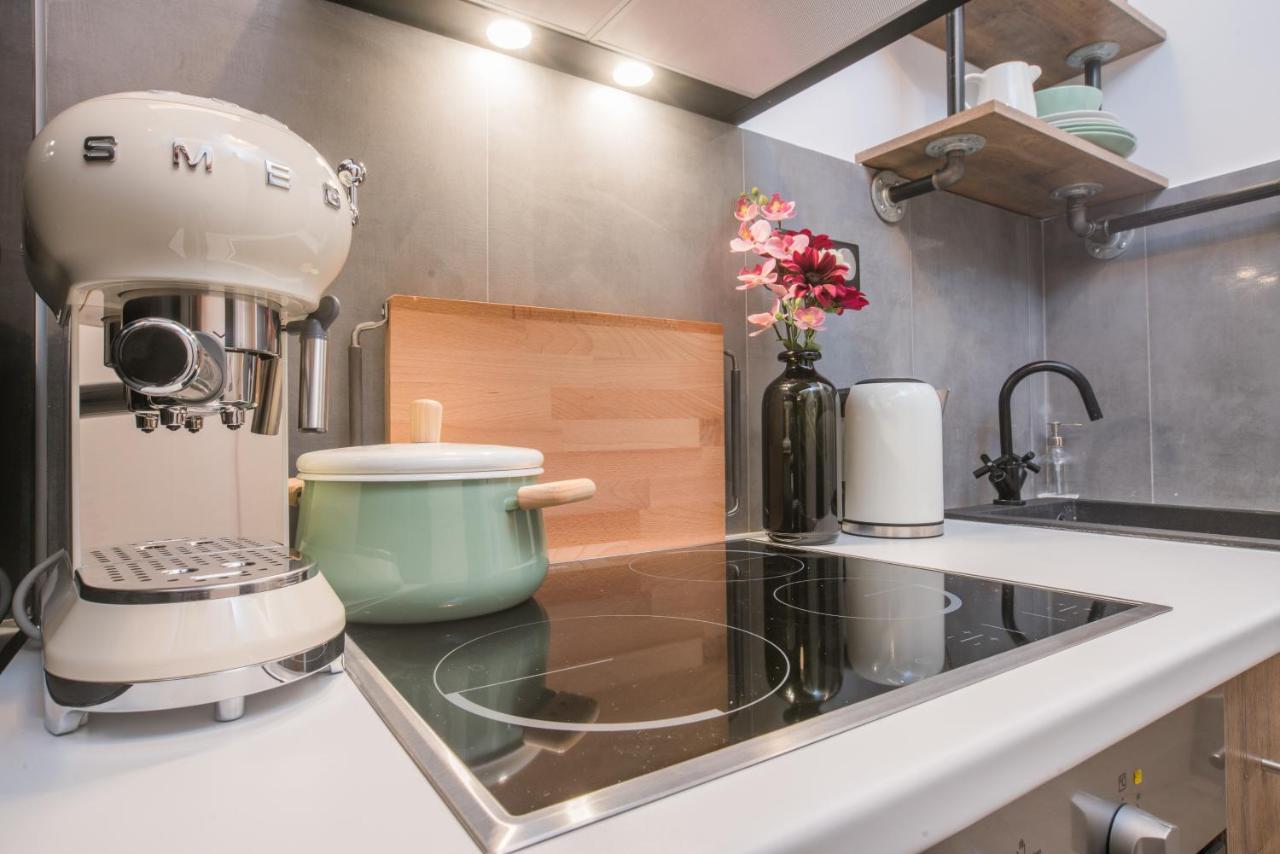 Athenian Living Suites Экстерьер фото